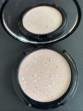 Couture Finish Powder